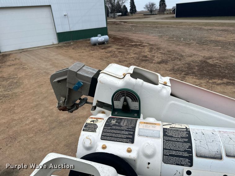 image for item LO9464 2011 International  7300 FSA bucket truck