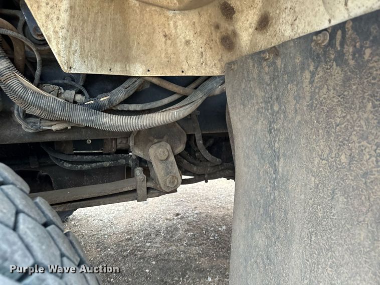 image for item LO9464 2011 International  7300 FSA bucket truck