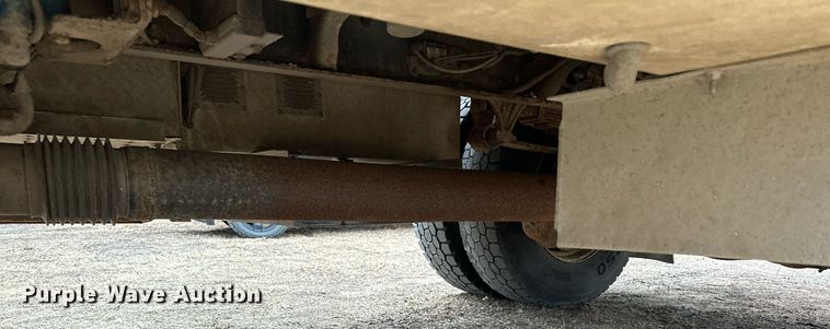 image for item LO9464 2011 International  7300 FSA bucket truck