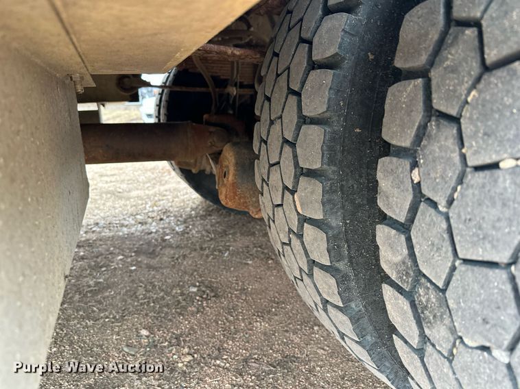 image for item LO9464 2011 International  7300 FSA bucket truck