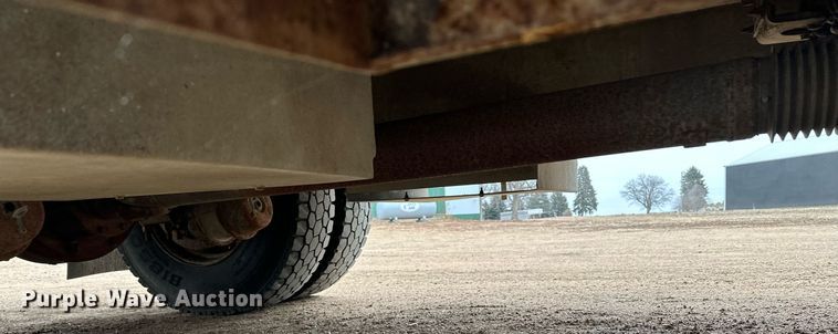 image for item LO9464 2011 International  7300 FSA bucket truck