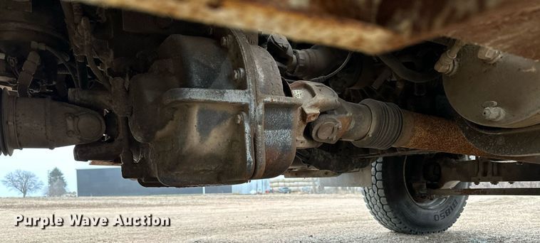 image for item LO9464 2011 International  7300 FSA bucket truck