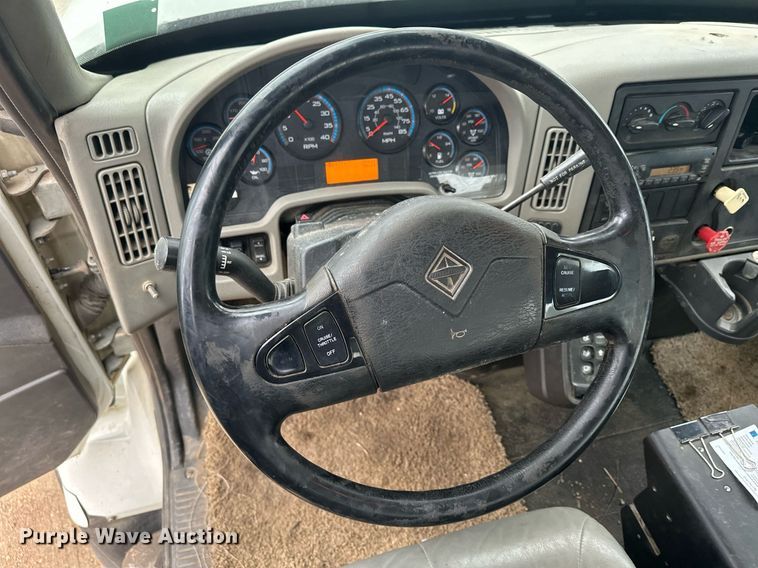 image for item LO9464 2011 International  7300 FSA bucket truck