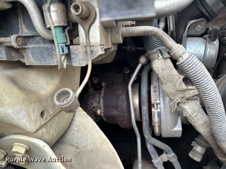 image for item LO9464 2011 International  7300 FSA bucket truck