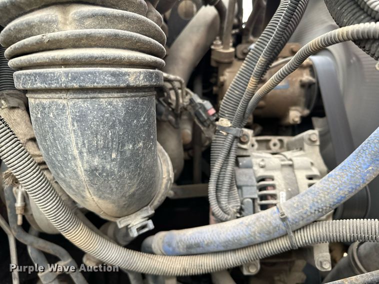 image for item LO9464 2011 International  7300 FSA bucket truck