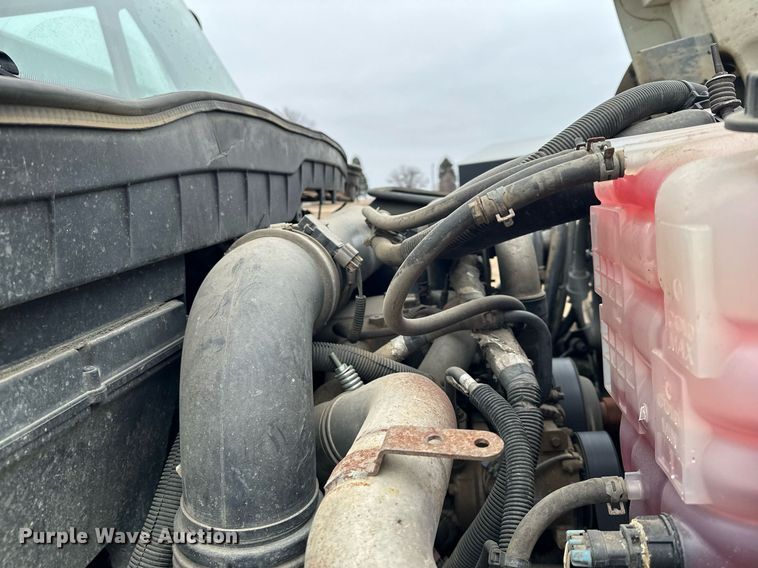 image for item LO9464 2011 International  7300 FSA bucket truck