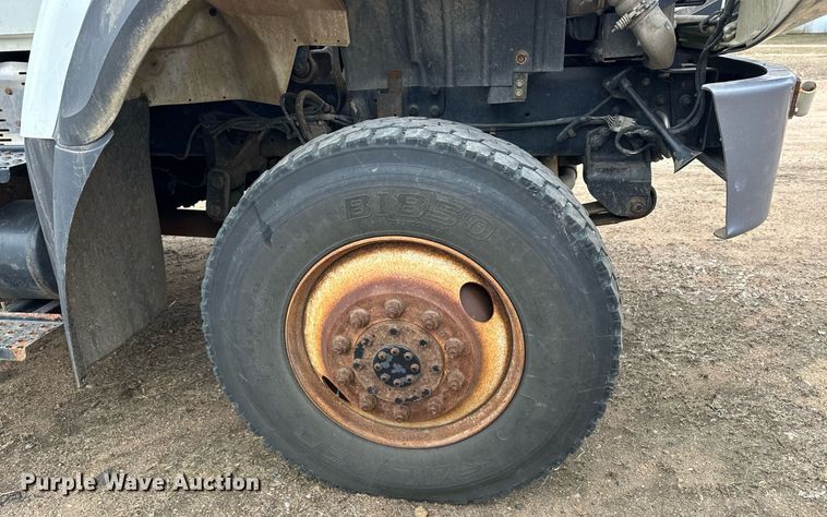 image for item LO9464 2011 International  7300 FSA bucket truck