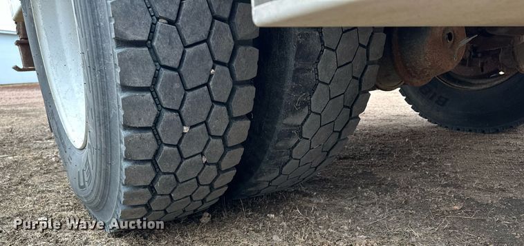 image for item LO9464 2011 International  7300 FSA bucket truck