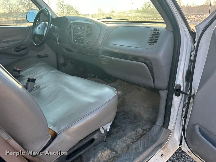 image for item NB9315 1998 Ford F150 SuperCab pickup truck