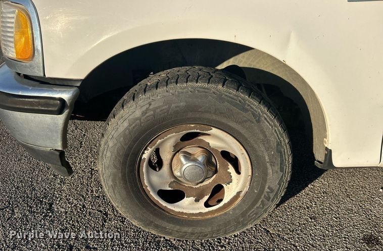 image for item NB9315 1998 Ford F150 SuperCab pickup truck