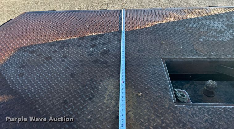 image for item NB9316 2004 Chevrolet  C4500 flatbed truck