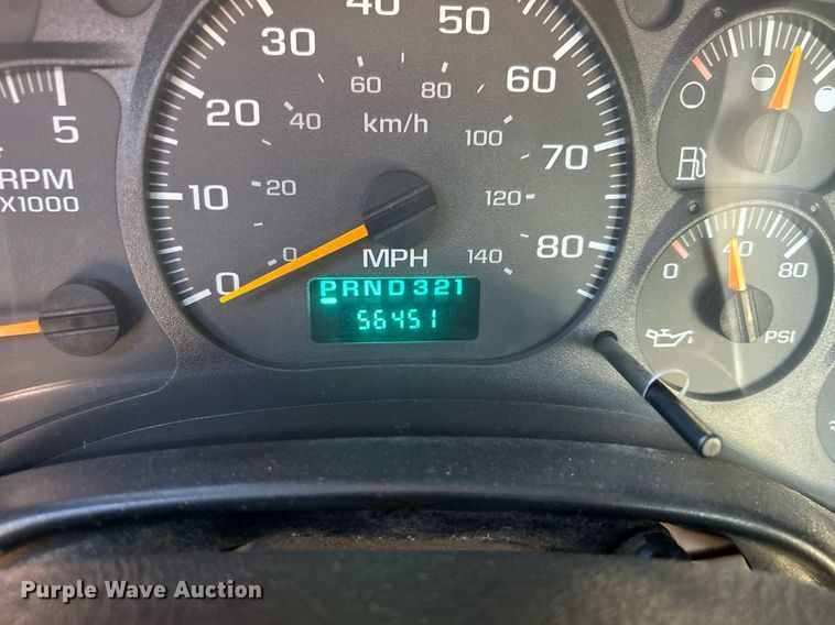 image for item NB9316 2004 Chevrolet  C4500 flatbed truck