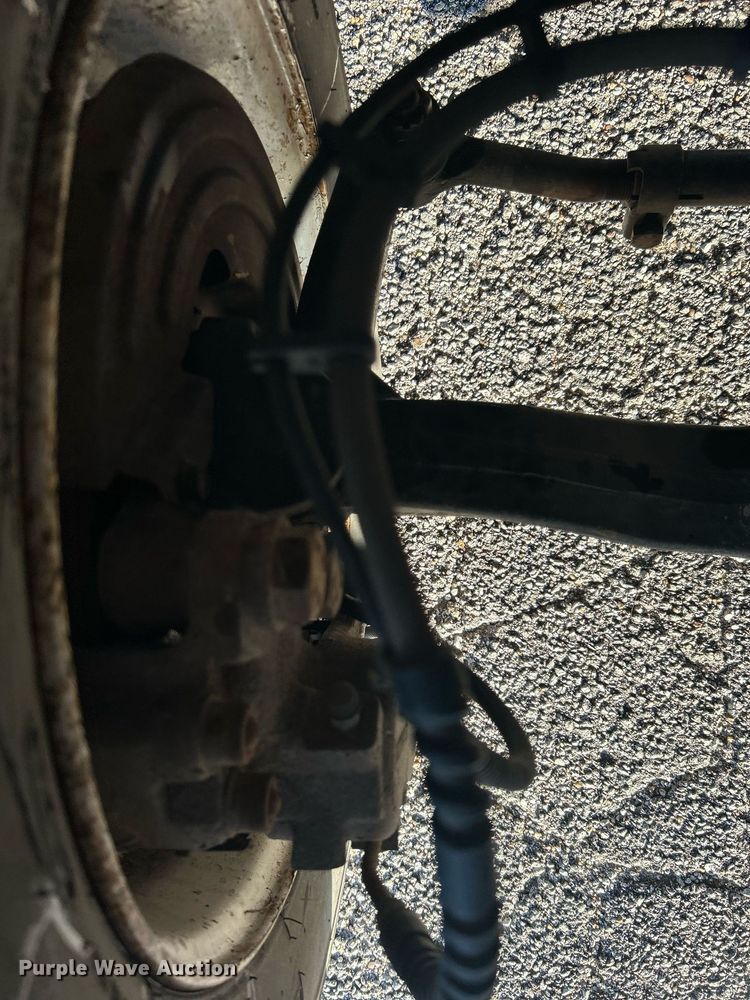 image for item NB9316 2004 Chevrolet  C4500 flatbed truck