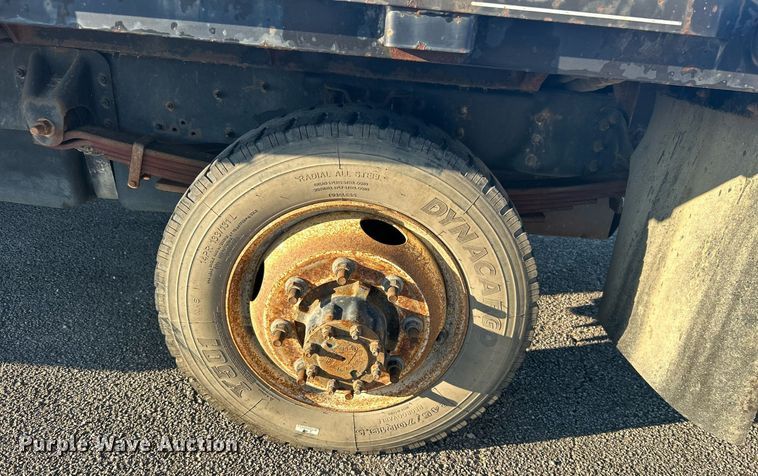 image for item NB9316 2004 Chevrolet  C4500 flatbed truck