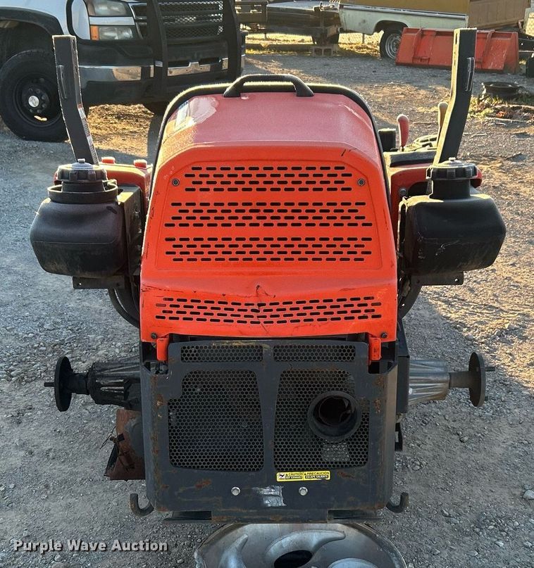 Kubota ZG327 ZTR lawn mower in Sapulpa, OK Item NB9317 for sale