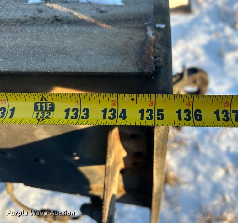 image for item NB9319 2002 Mack RD690P truck cab and chassis