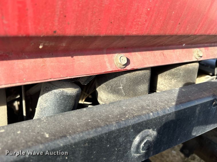 image for item NB9319 2002 Mack RD690P truck cab and chassis