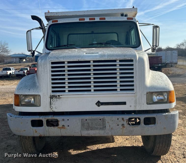 image for item NB9320 1998 International  4900 dump truck
