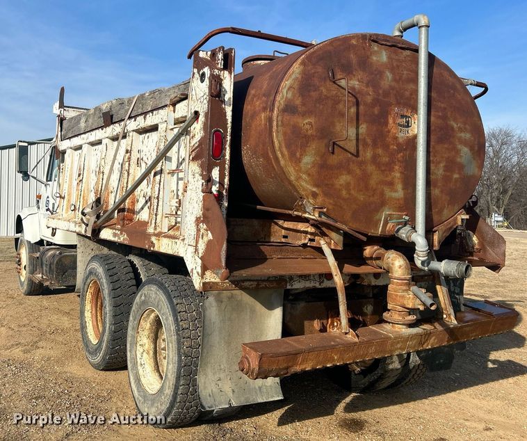 image for item NB9320 1998 International  4900 dump truck