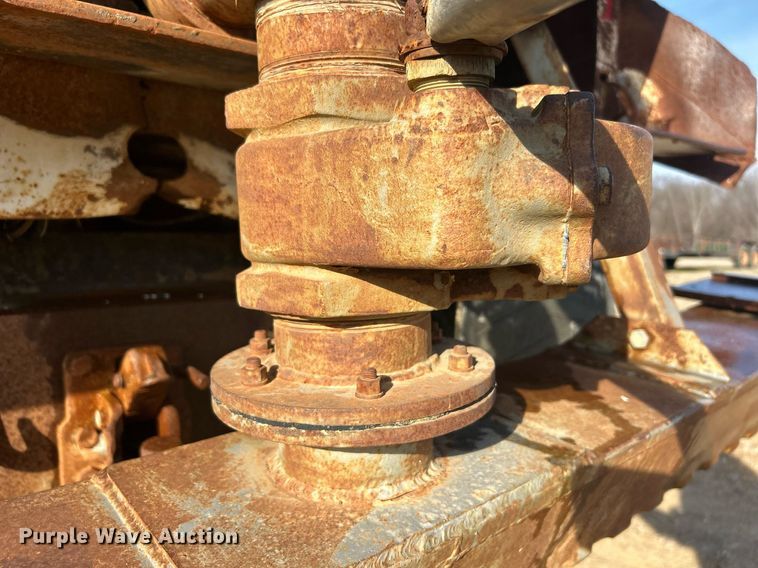 image for item NB9320 1998 International  4900 dump truck