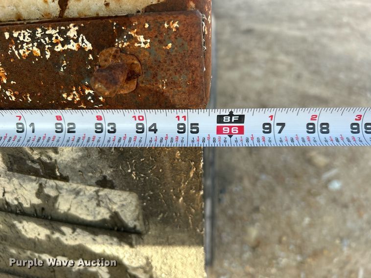 image for item NB9320 1998 International  4900 dump truck