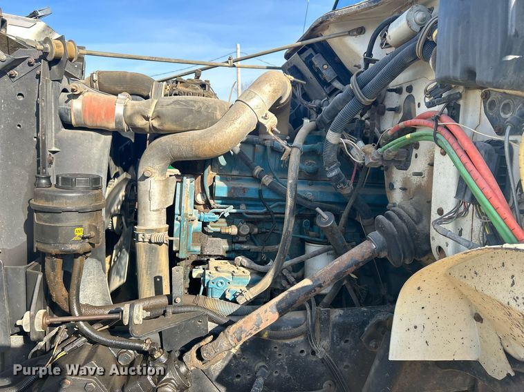 image for item NB9320 1998 International  4900 dump truck