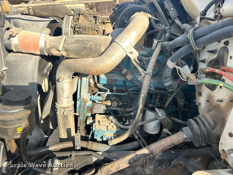 image for item NB9320 1998 International  4900 dump truck