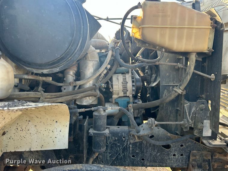 image for item NB9320 1998 International  4900 dump truck