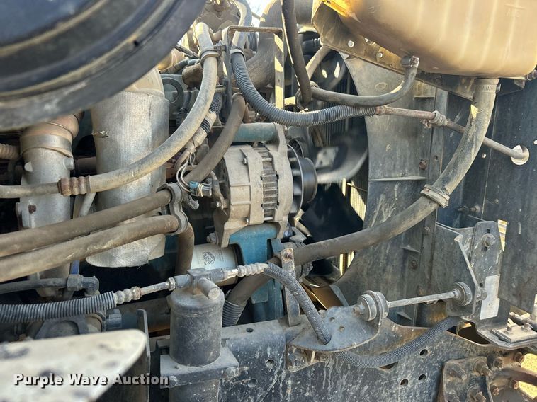 image for item NB9320 1998 International  4900 dump truck