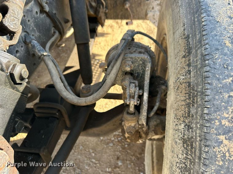 image for item NB9320 1998 International  4900 dump truck