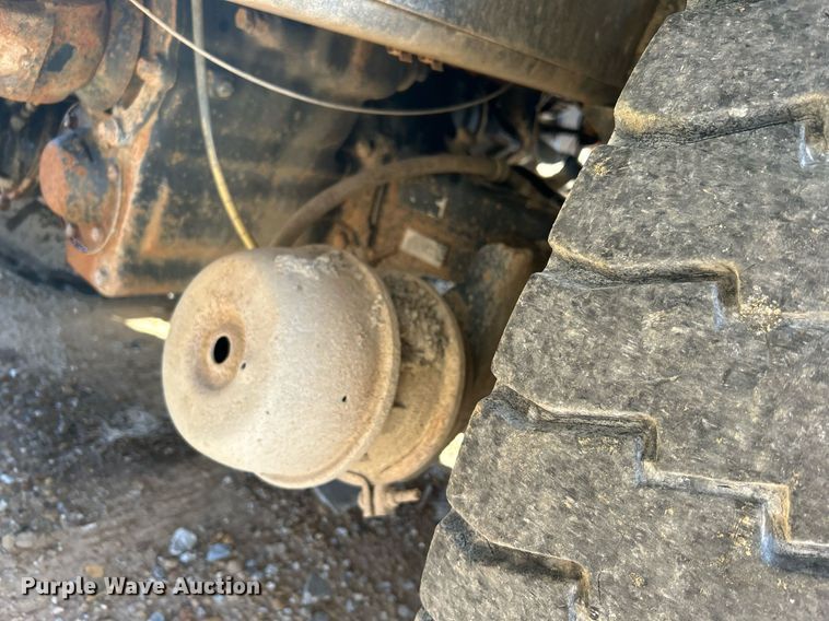 image for item NB9320 1998 International  4900 dump truck