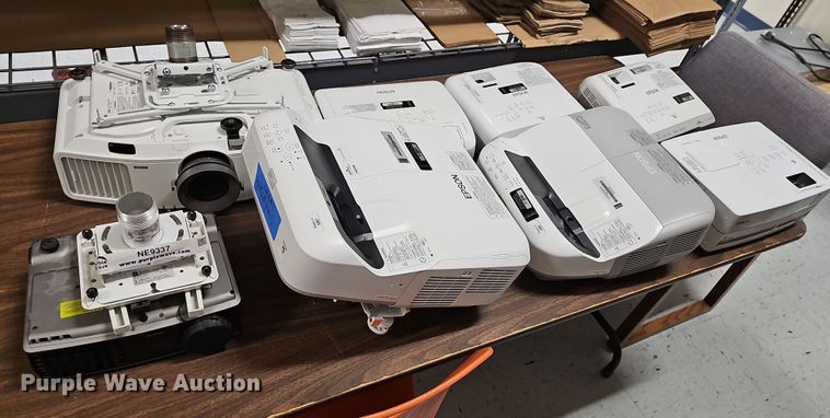 image for item NE9337 Approximately 18 projectors