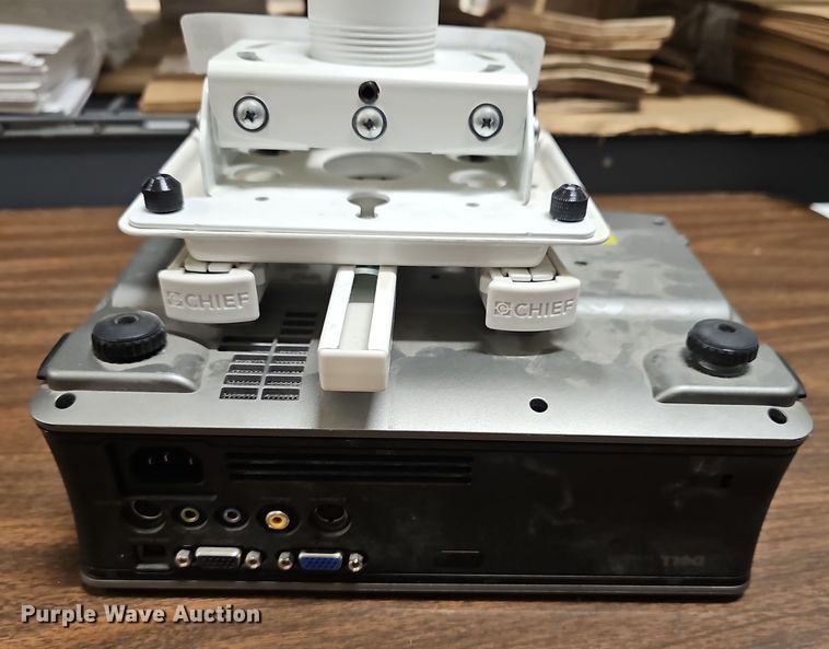 image for item NE9337 Approximately 18 projectors