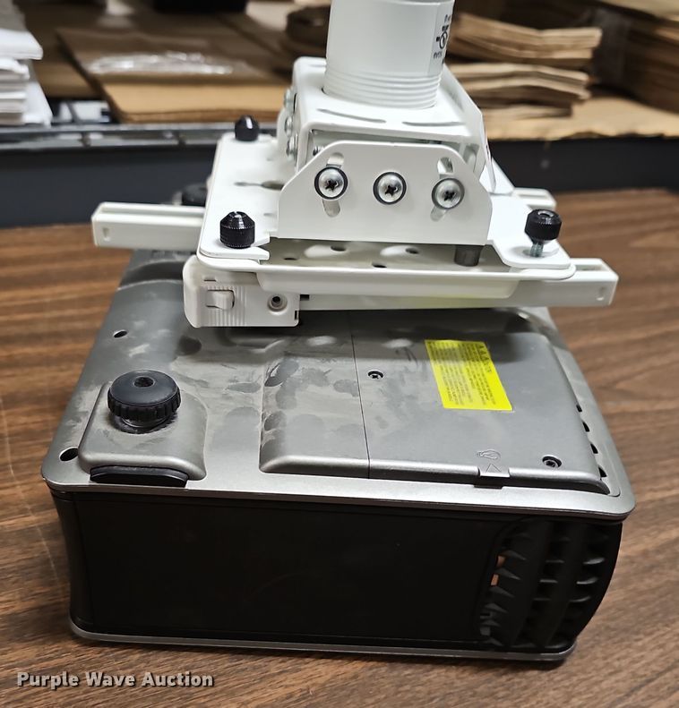 image for item NE9337 Approximately 18 projectors