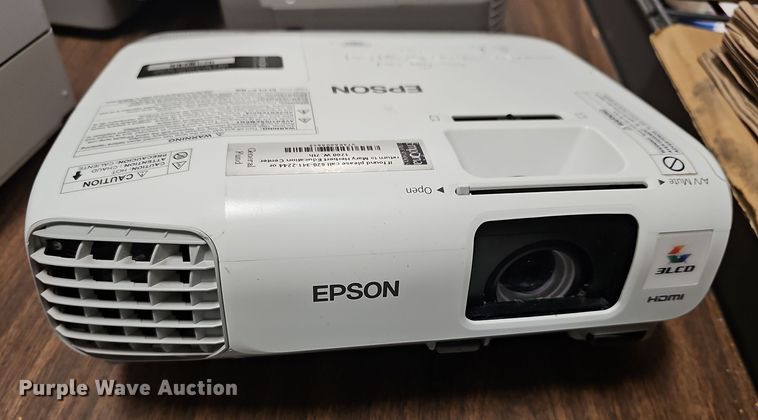 image for item NE9337 Approximately 18 projectors