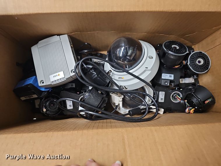 image for item NE9338 Axis security cameras