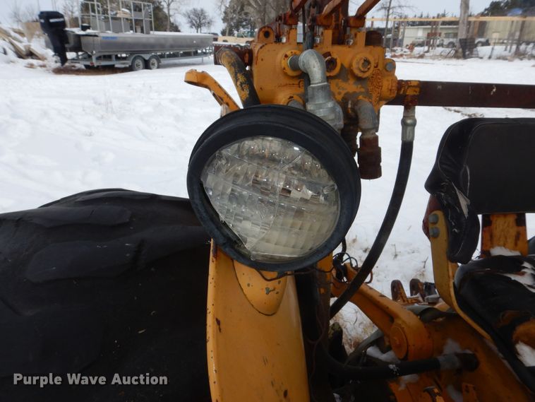 image for item NE9394 John Deere  302-G tractor