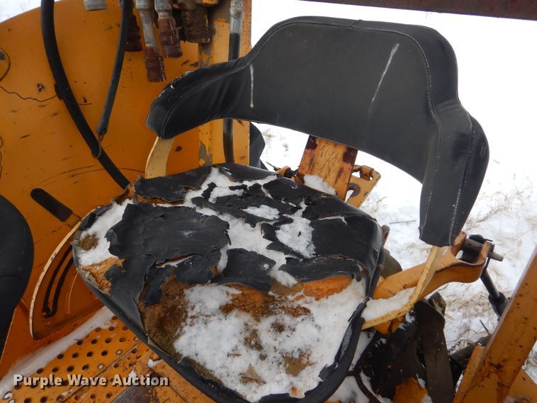 image for item NE9394 John Deere  302-G tractor