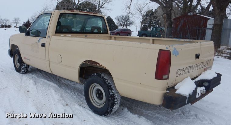 image for item NE9398 1992 Chevrolet Cheyenne C1500 pickup truck