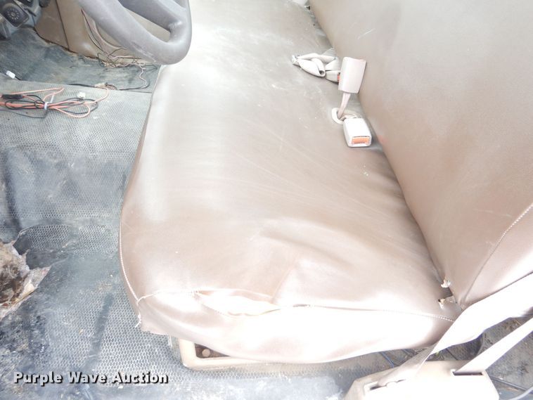 image for item NE9398 1992 Chevrolet Cheyenne C1500 pickup truck