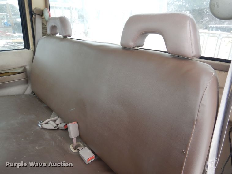 image for item NE9398 1992 Chevrolet Cheyenne C1500 pickup truck