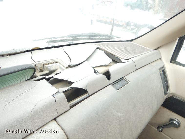 image for item NE9398 1992 Chevrolet Cheyenne C1500 pickup truck