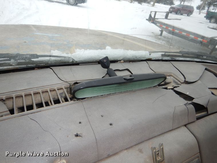 image for item NE9398 1992 Chevrolet Cheyenne C1500 pickup truck