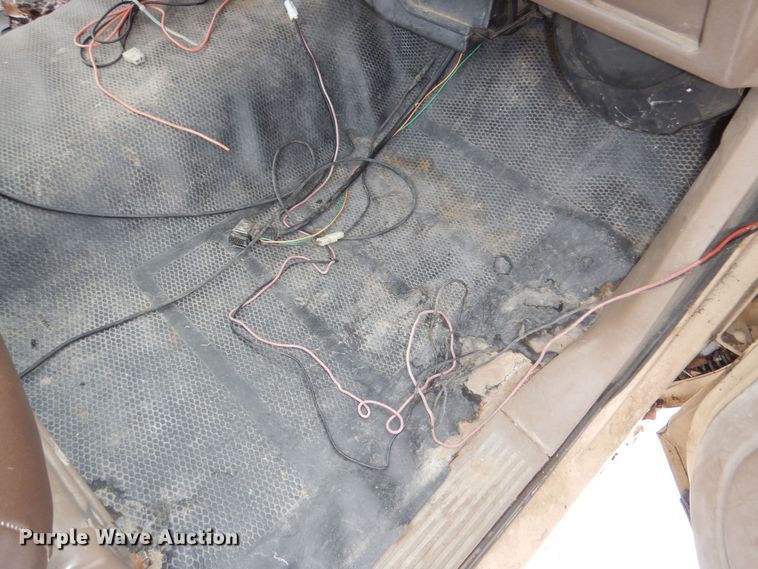 image for item NE9398 1992 Chevrolet Cheyenne C1500 pickup truck