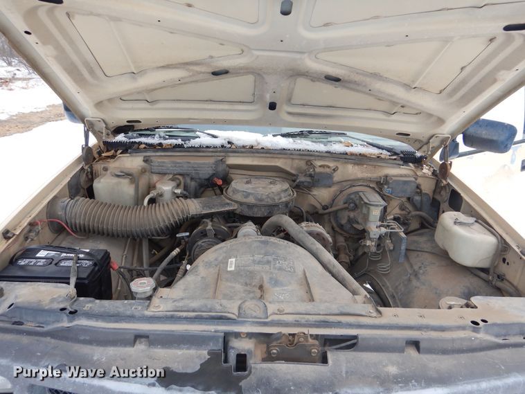 image for item NE9398 1992 Chevrolet Cheyenne C1500 pickup truck