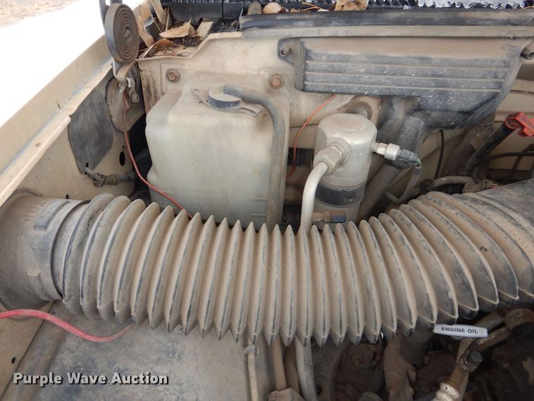 image for item NE9398 1992 Chevrolet Cheyenne C1500 pickup truck