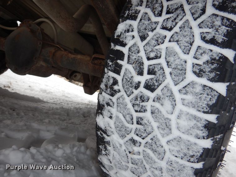 image for item NE9398 1992 Chevrolet Cheyenne C1500 pickup truck