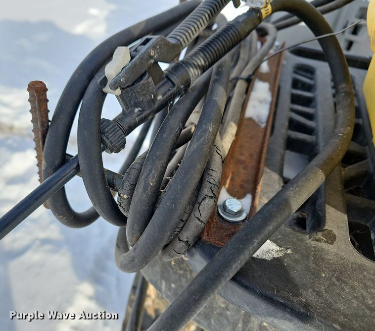 image for item NE9400 2002 Polaris Magnum 500 ATV