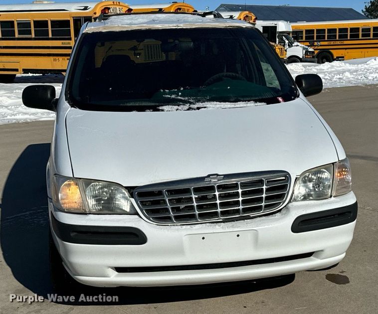 image for item NI9720 1999 Chevrolet Venture  van