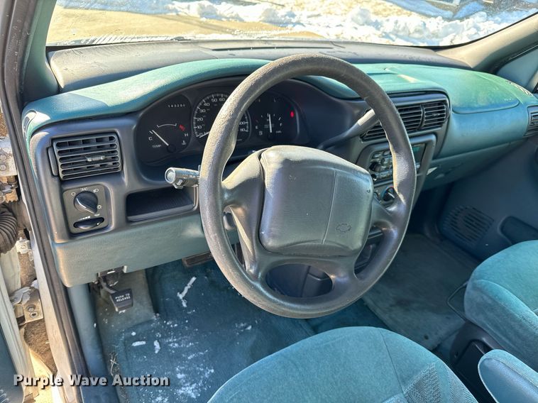 image for item NI9720 1999 Chevrolet Venture  van